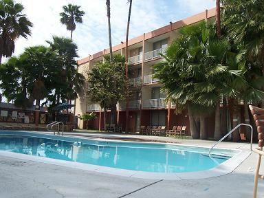 Regency Inn And Suites 鲍德温公园 外观 照片